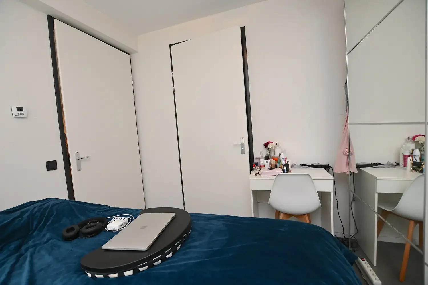 geblurde versie van de foto als achtergrond