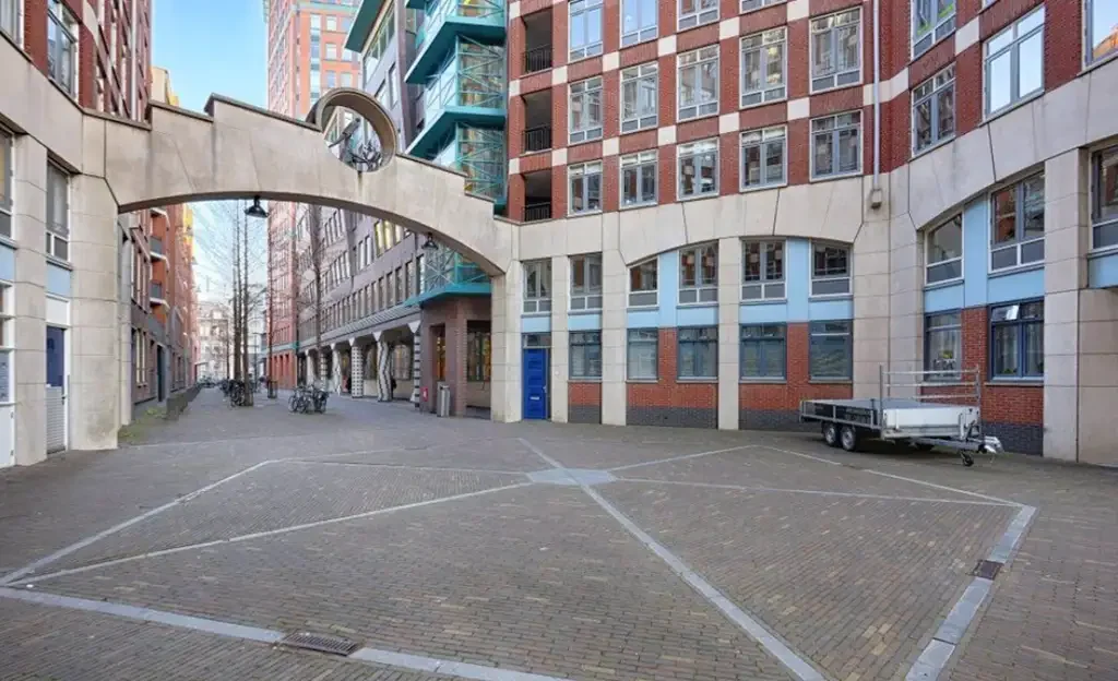 geblurde versie van de foto als achtergrond