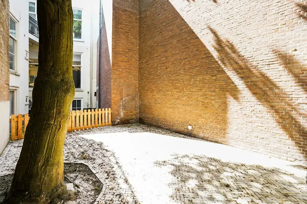 Foto van de Appartement gelegen aan de Buitenhof in Den Haag