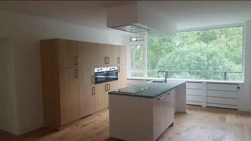 geblurde versie van de foto als achtergrond
