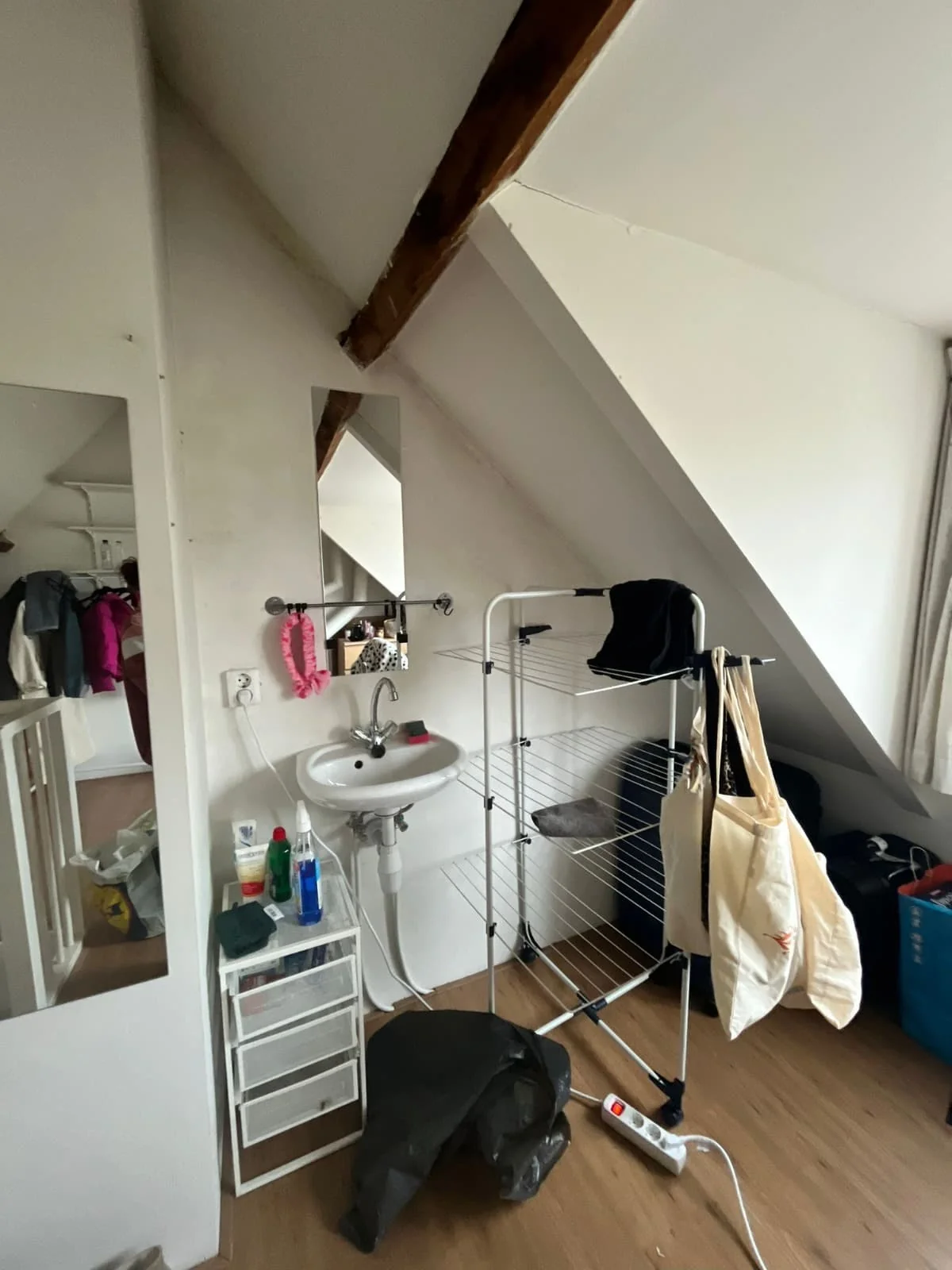 geblurde versie van de foto als achtergrond