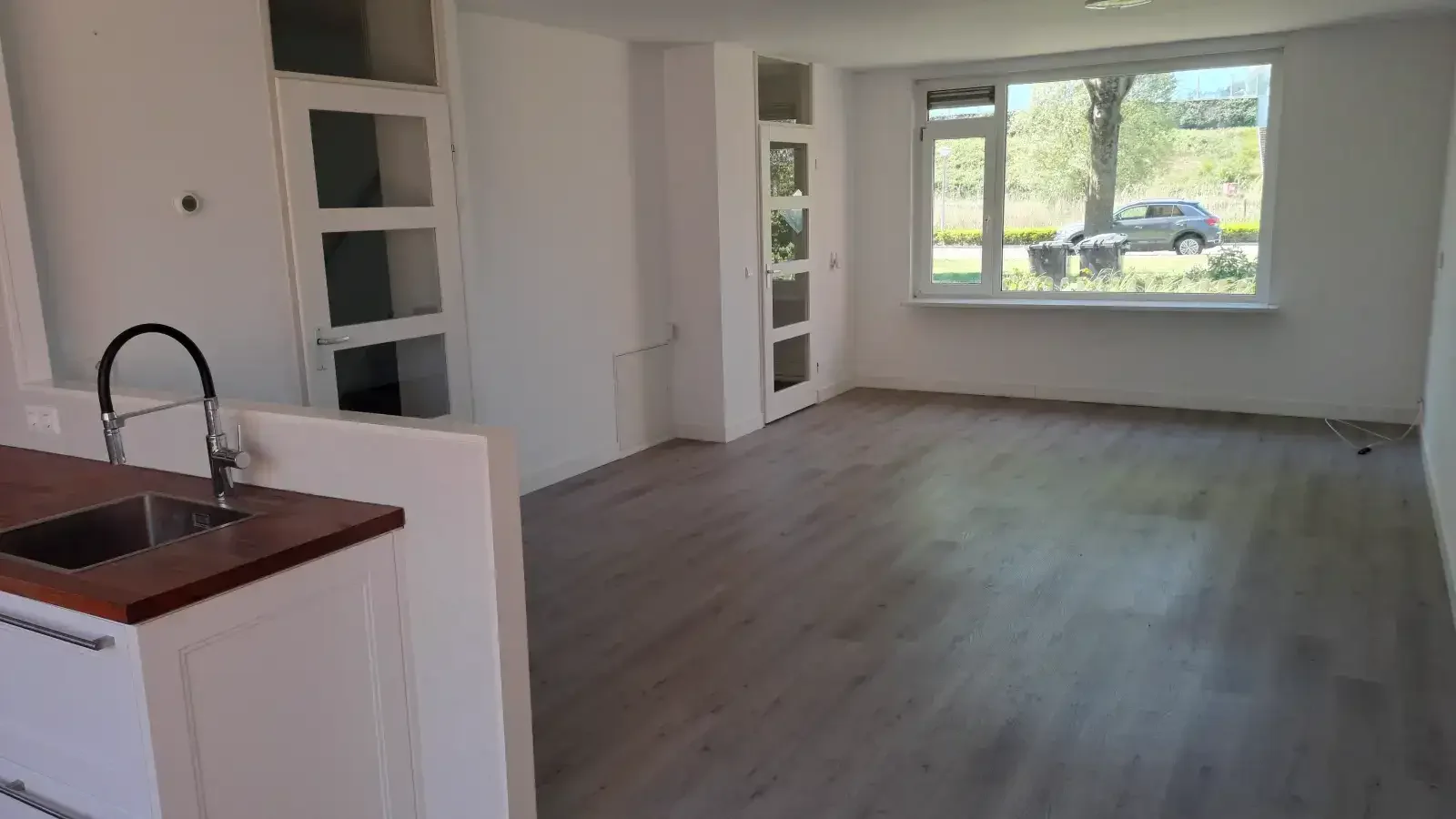 geblurde versie van de foto als achtergrond