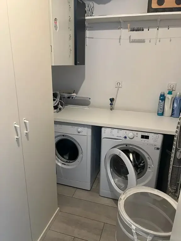 Foto van de Appartement gelegen aan de Anna van Buerenplein in Den Haag