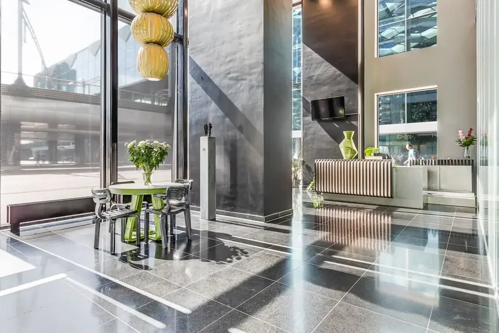 Foto van de Appartement gelegen aan de Anna van Buerenplein in Den Haag
