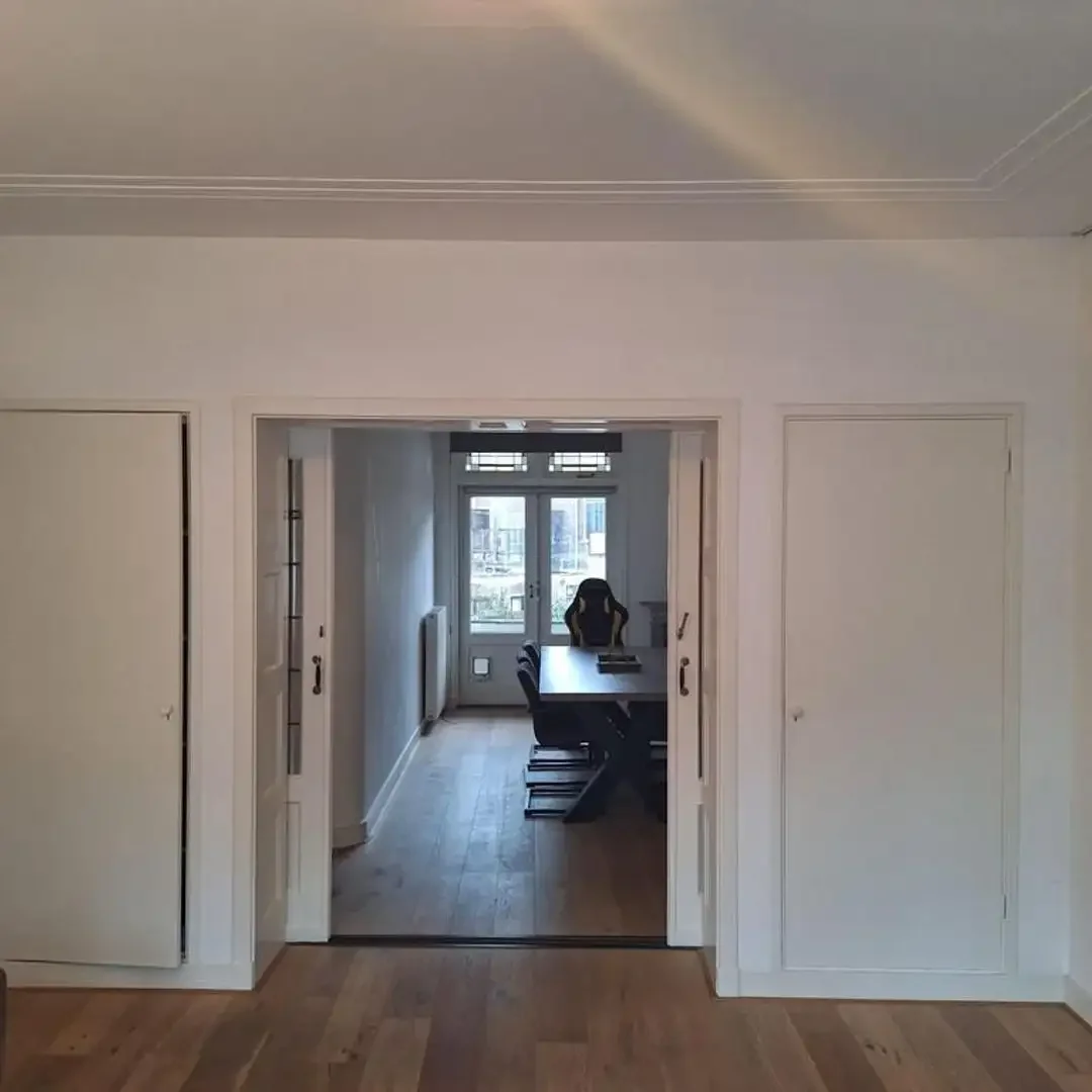 geblurde versie van de foto als achtergrond