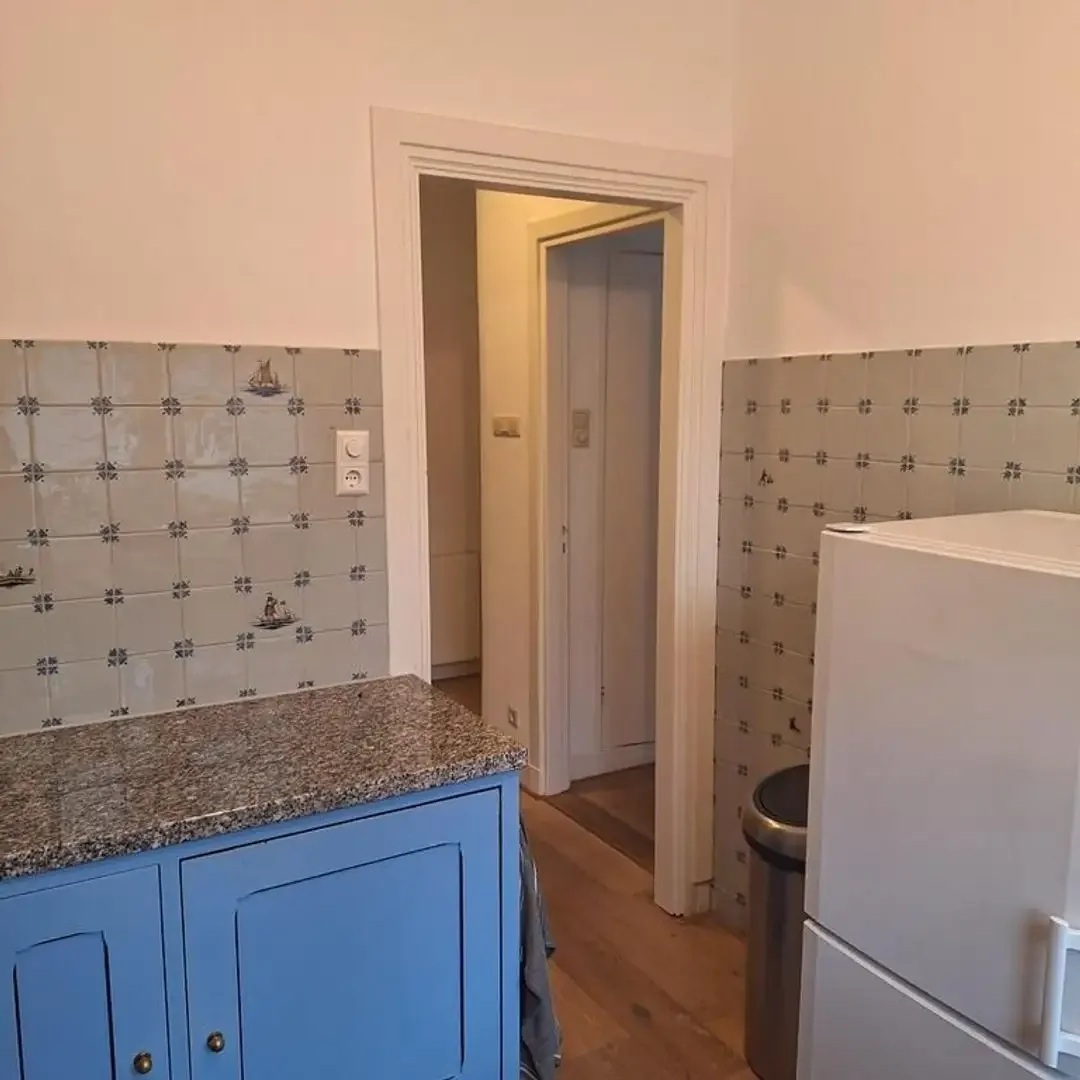 geblurde versie van de foto als achtergrond