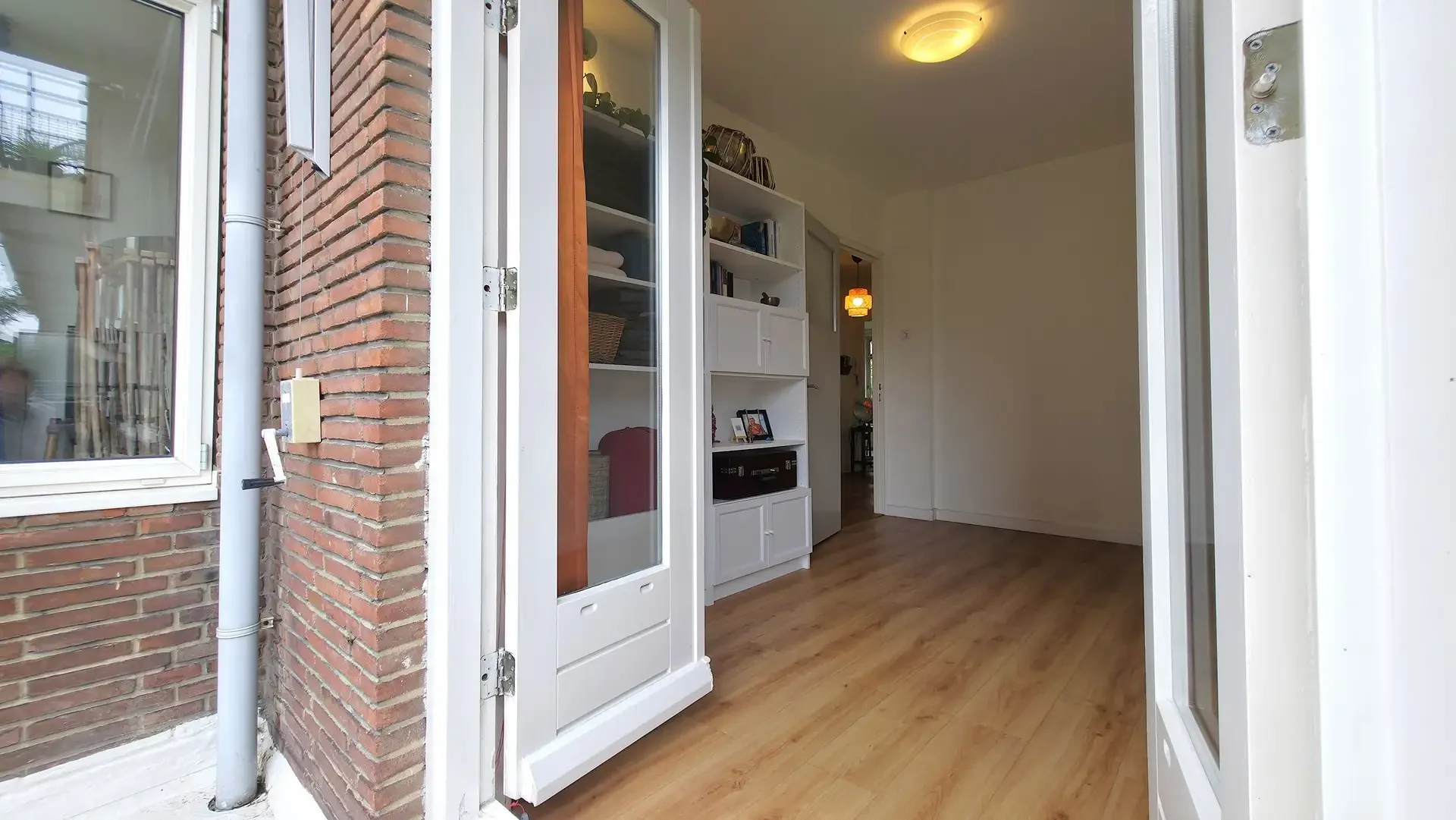 geblurde versie van de foto als achtergrond