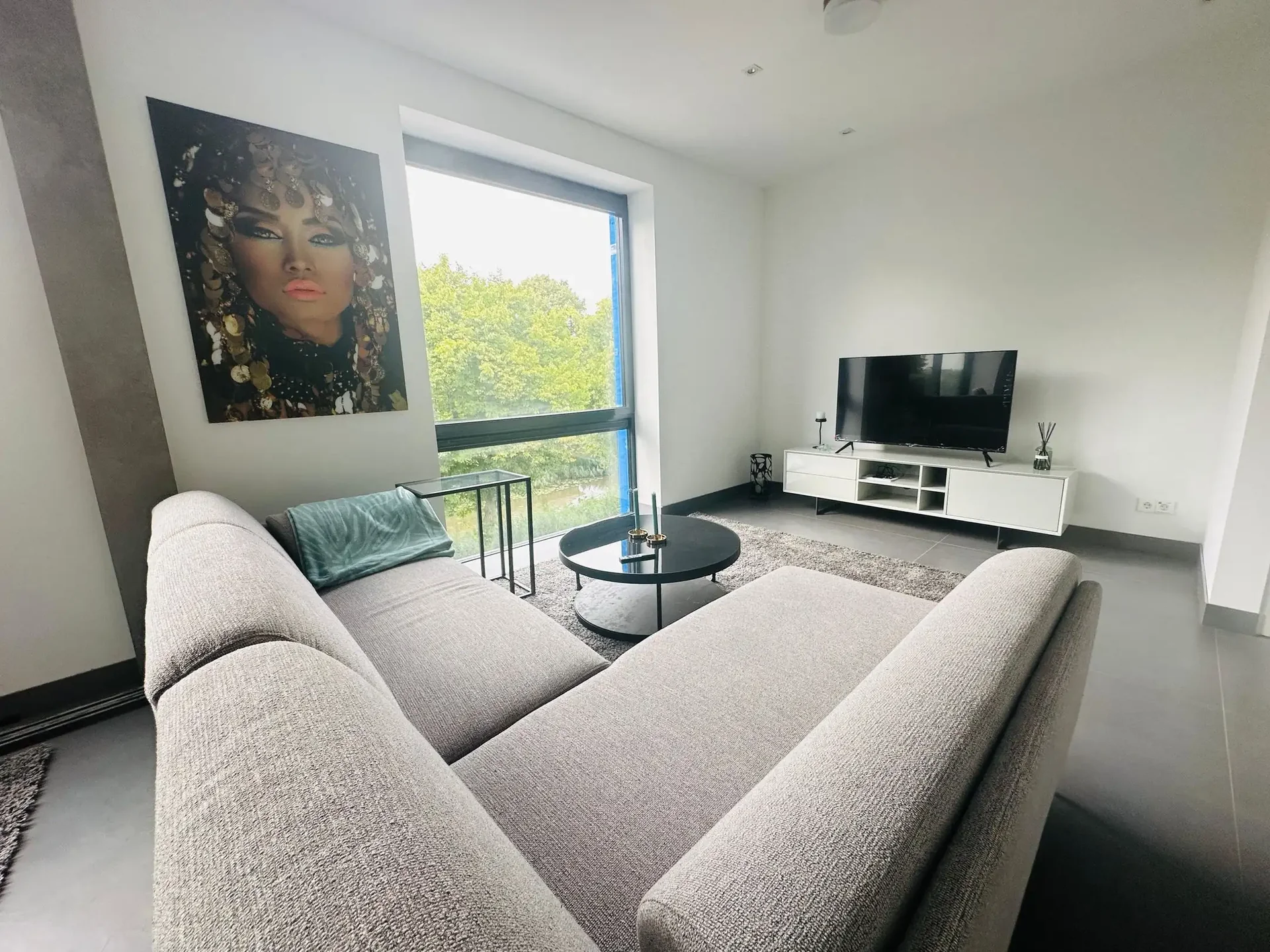 Foto van de Appartement gelegen aan de Hoofdweg in Hoofddorp