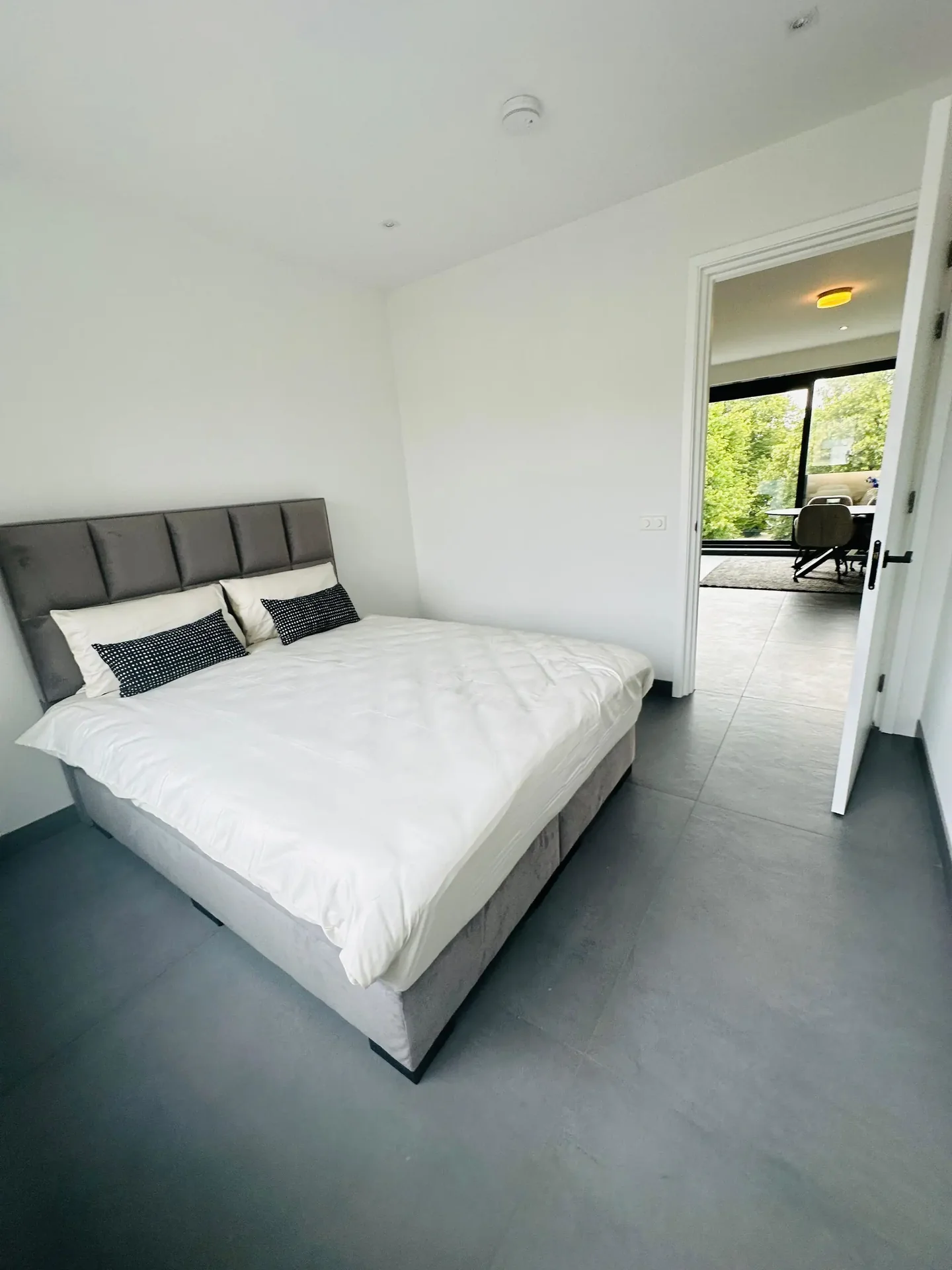 Foto van de Appartement gelegen aan de Hoofdweg in Hoofddorp