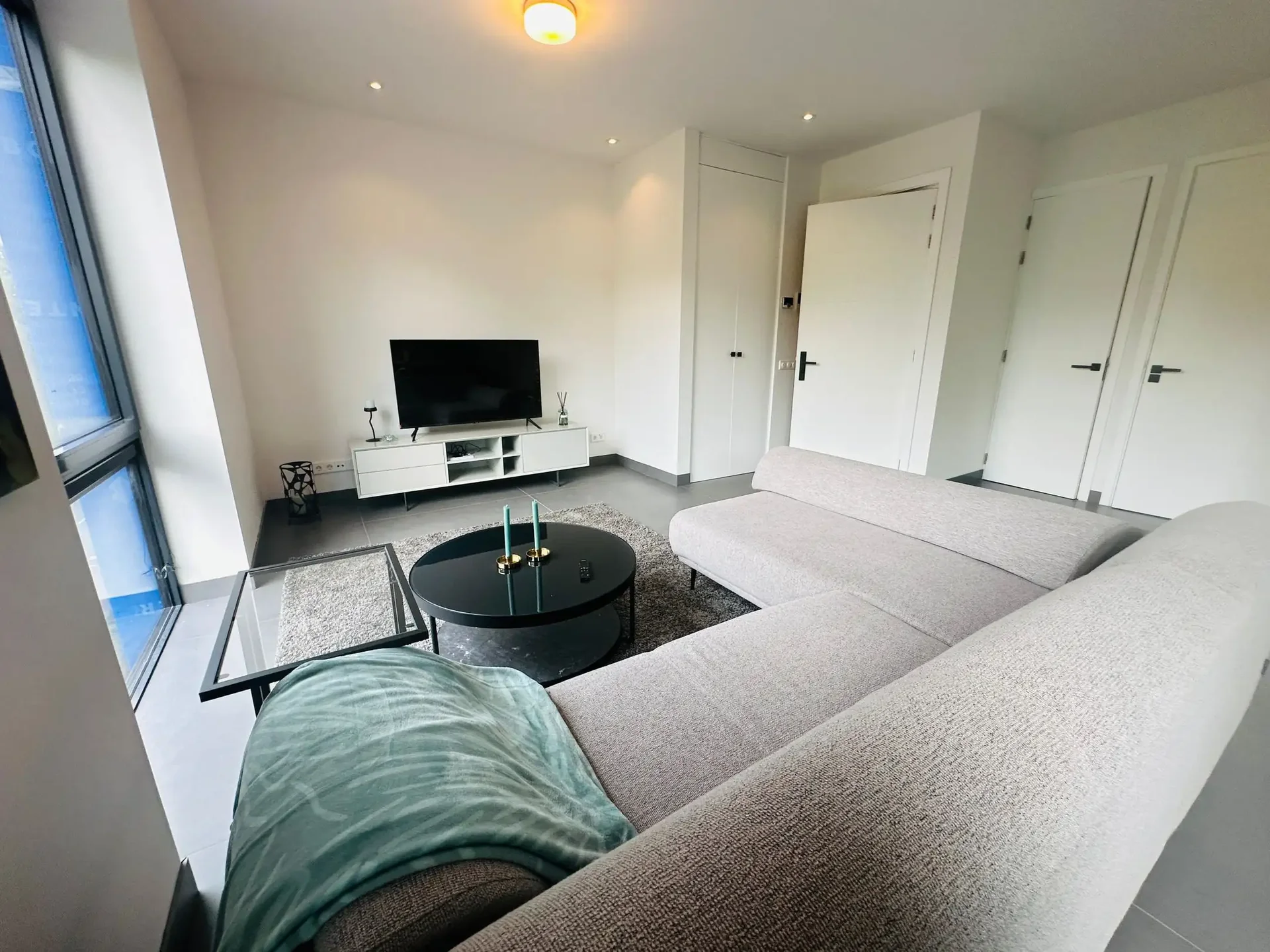 Foto van de Appartement gelegen aan de Hoofdweg in Hoofddorp