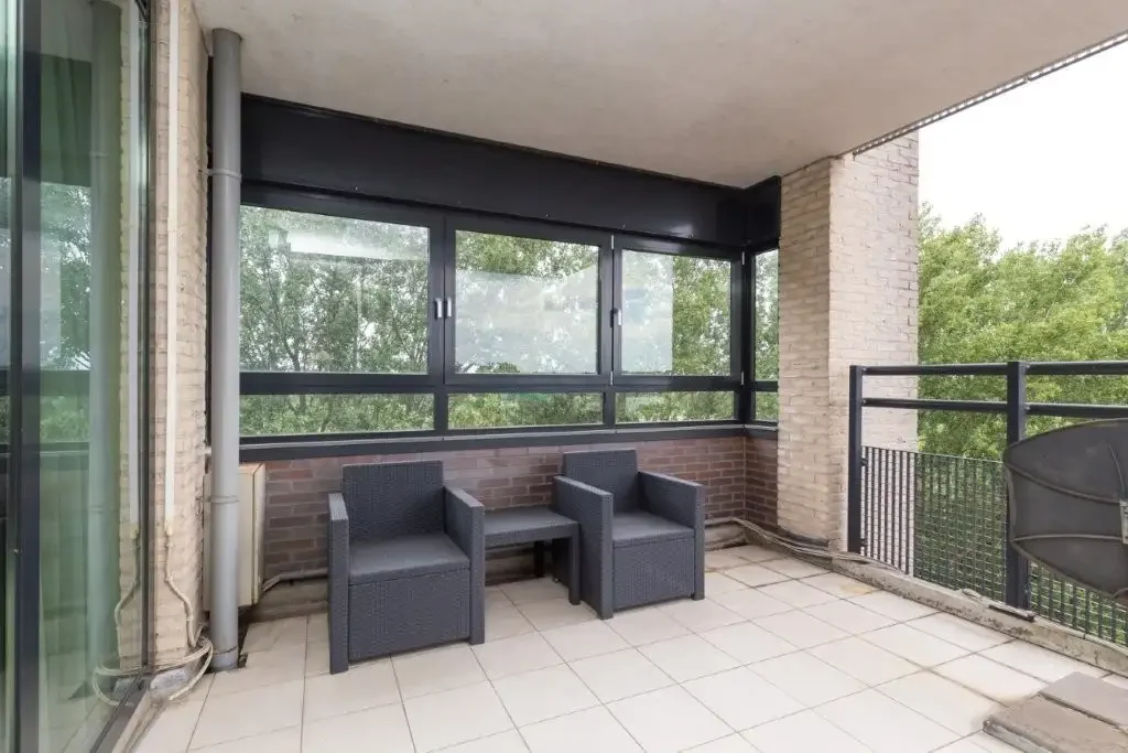 geblurde versie van de foto als achtergrond
