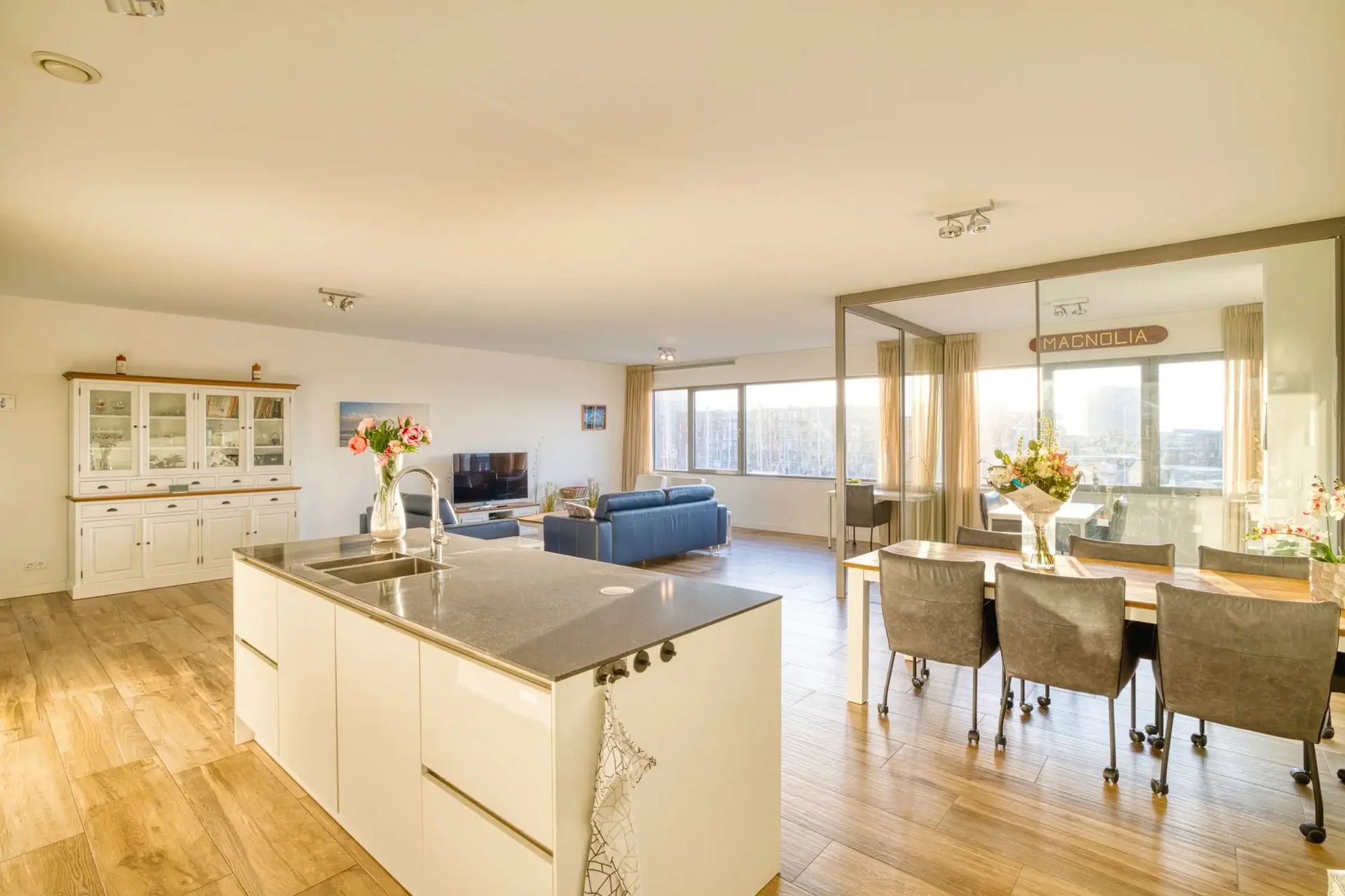 Foto van de Appartement gelegen aan de Dr. Lelykade in Den Haag