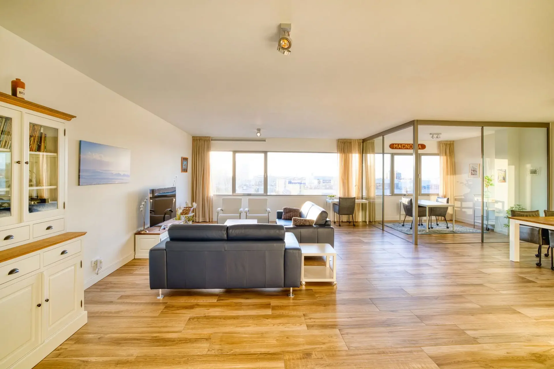 Foto van de Appartement gelegen aan de Dr. Lelykade in Den Haag