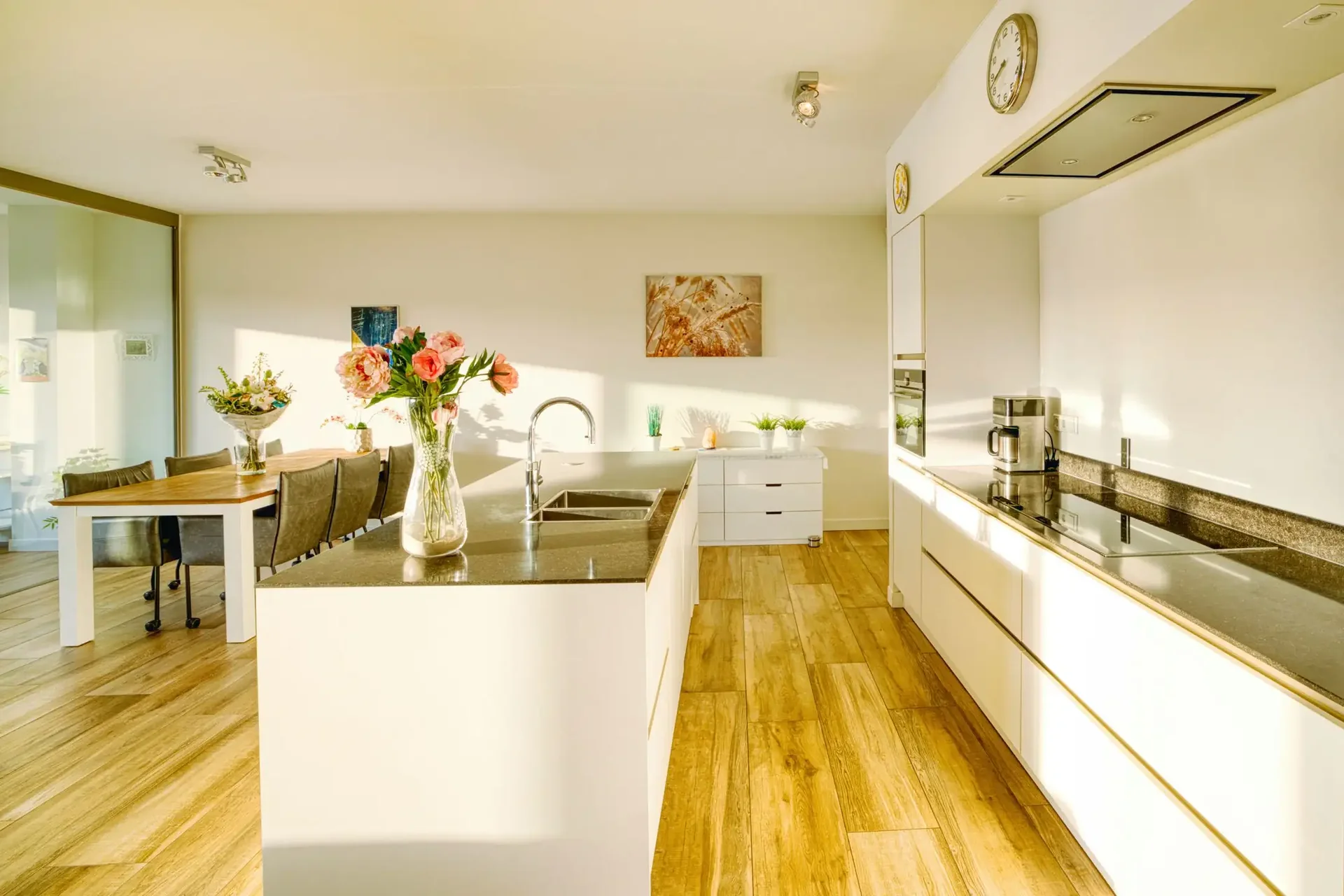 Foto van de Appartement gelegen aan de Dr. Lelykade in Den Haag