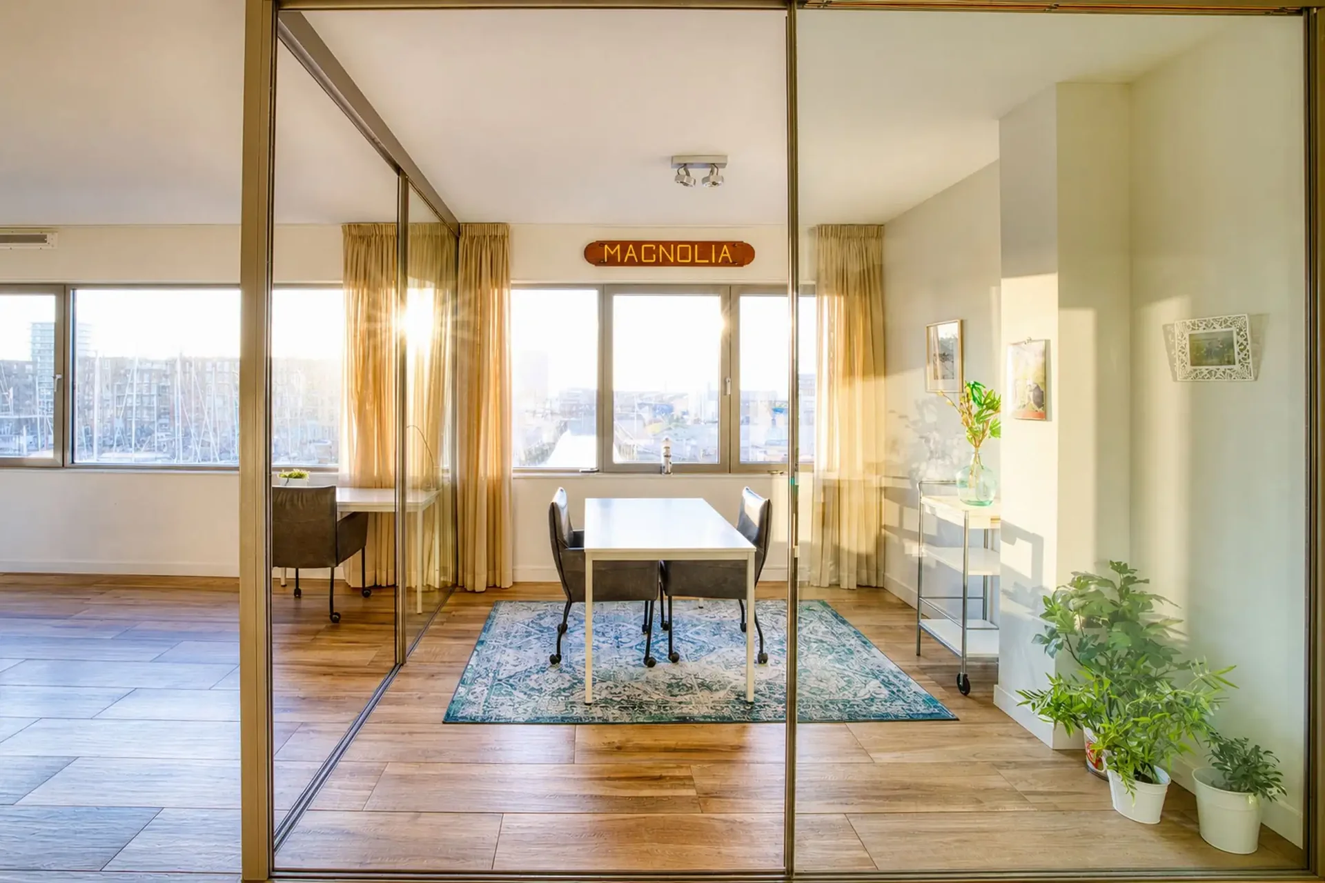 Foto van de Appartement gelegen aan de Dr. Lelykade in Den Haag