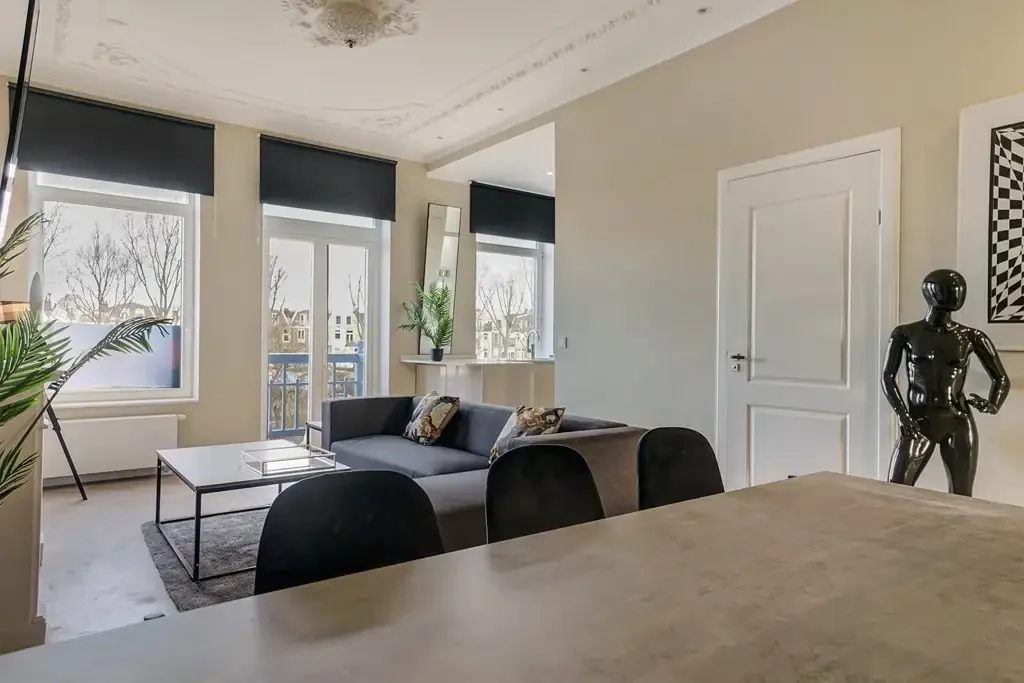 geblurde versie van de foto als achtergrond