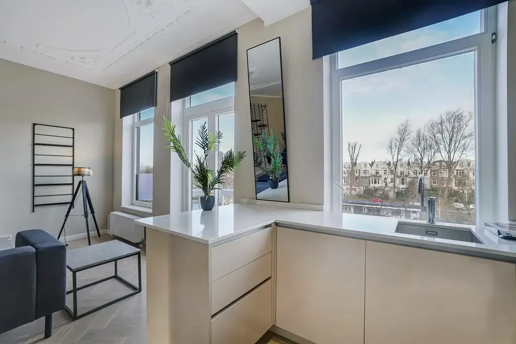 geblurde versie van de foto als achtergrond