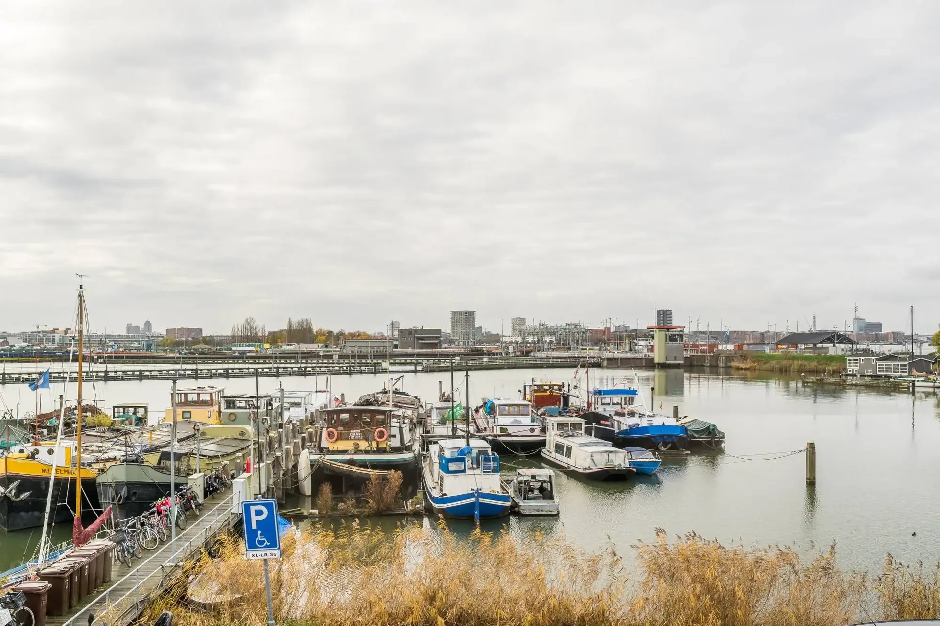 Foto van de Appartement gelegen aan de Schellingwouderdijk in Amsterdam