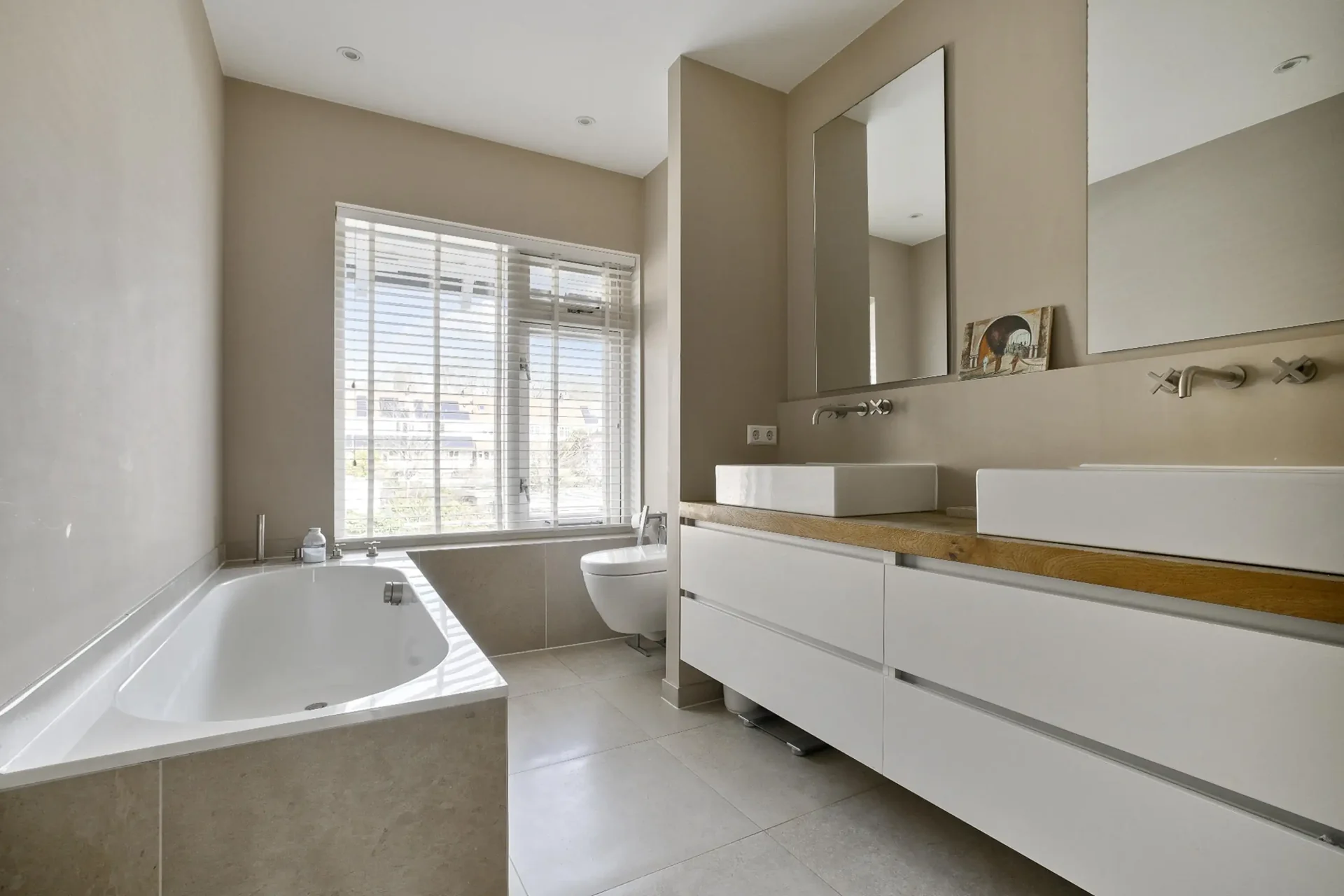 Foto van de Appartement gelegen aan de Van IJsselsteinlaan in Amstelveen