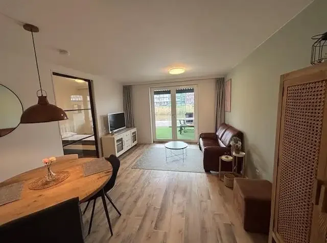 geblurde versie van de foto als achtergrond