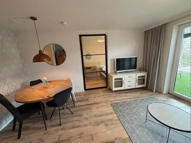 geblurde versie van de foto als achtergrond