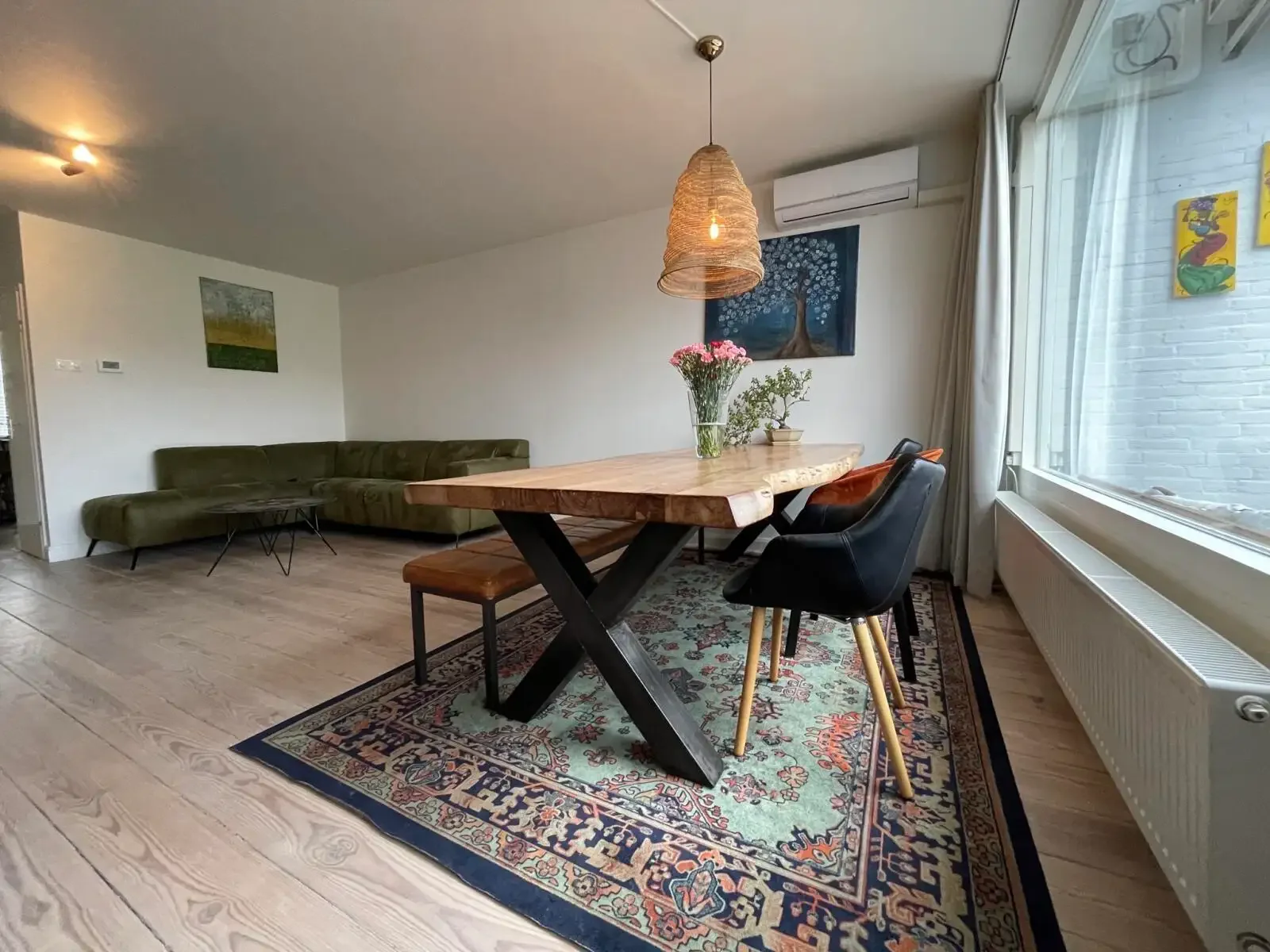 geblurde versie van de foto als achtergrond