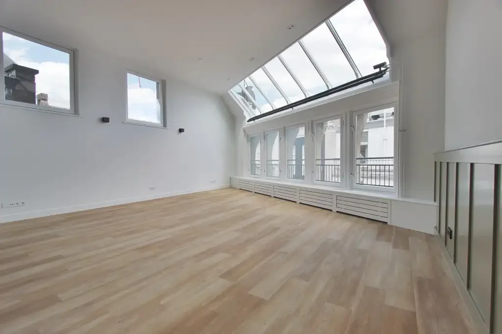 Foto van de Appartement gelegen aan de Nieuwezijds Voorburgwal in Amsterdam