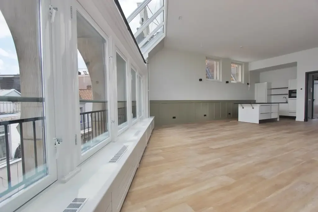 Foto van de Appartement gelegen aan de Nieuwezijds Voorburgwal in Amsterdam