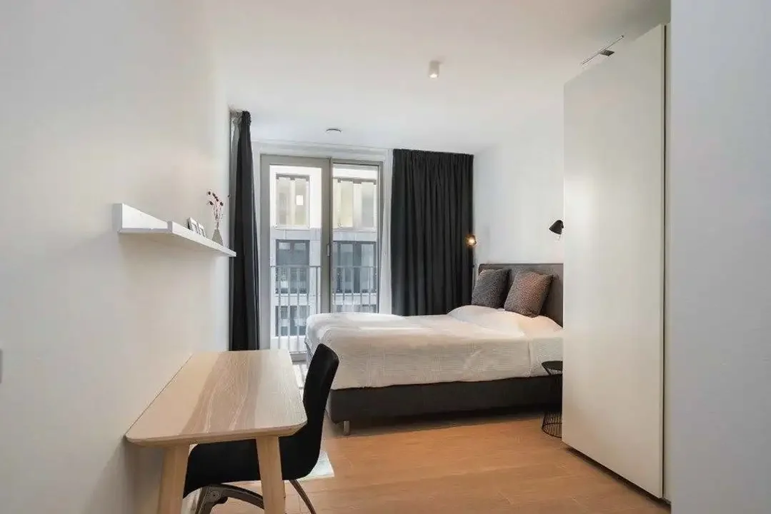 geblurde versie van de foto als achtergrond