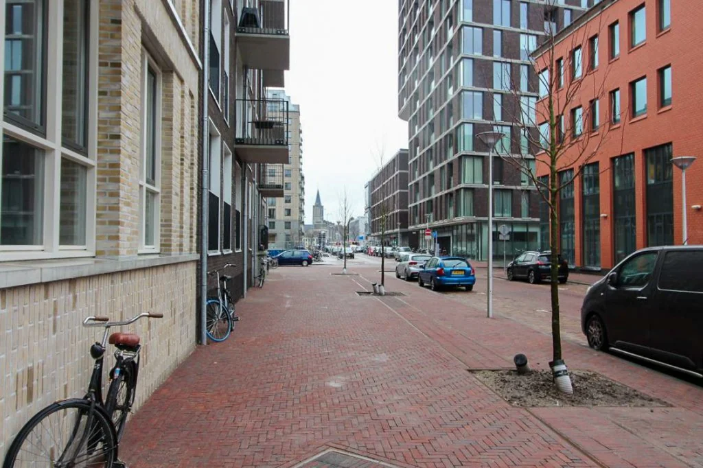 geblurde versie van de foto als achtergrond