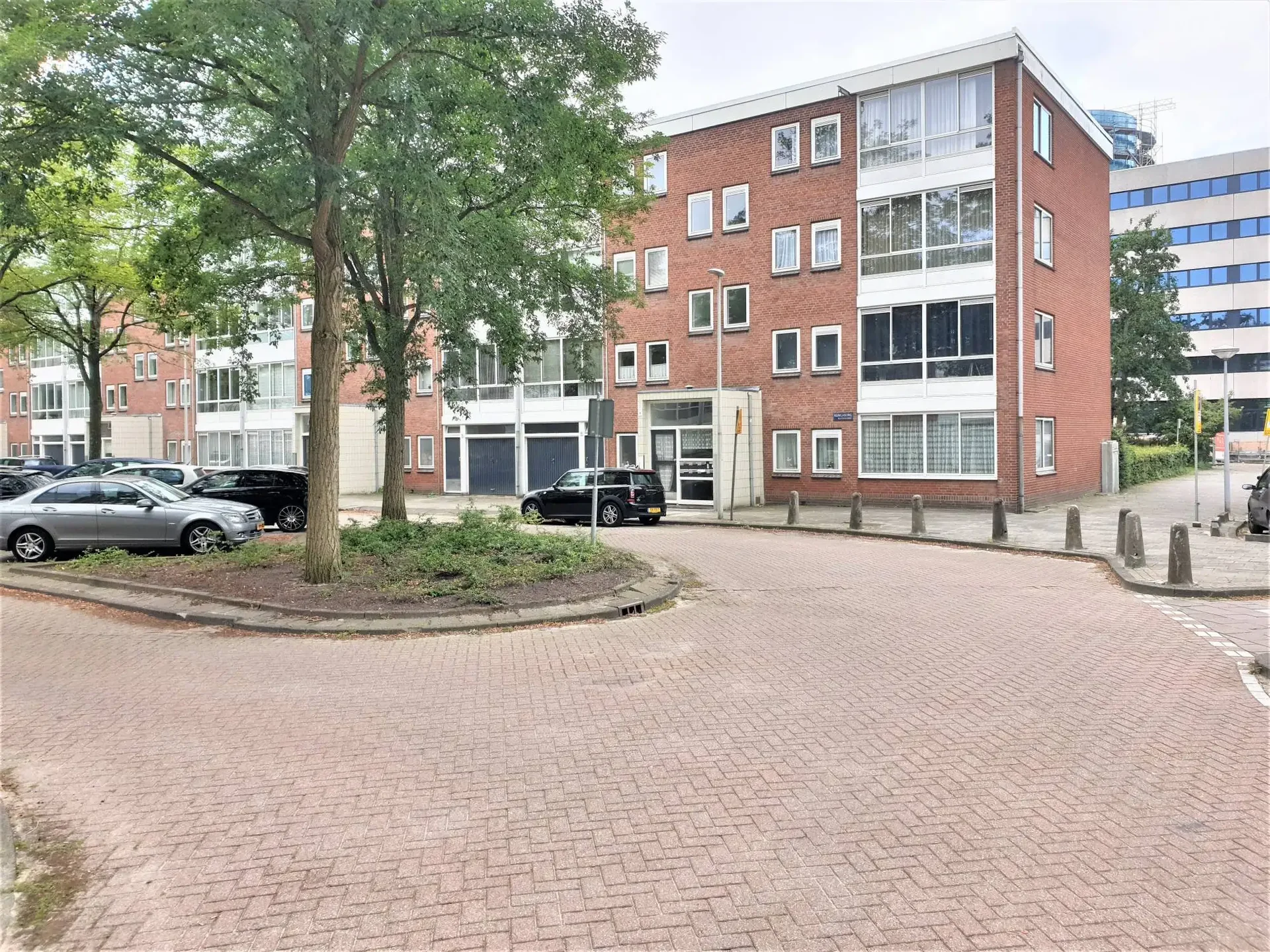 geblurde versie van de foto als achtergrond