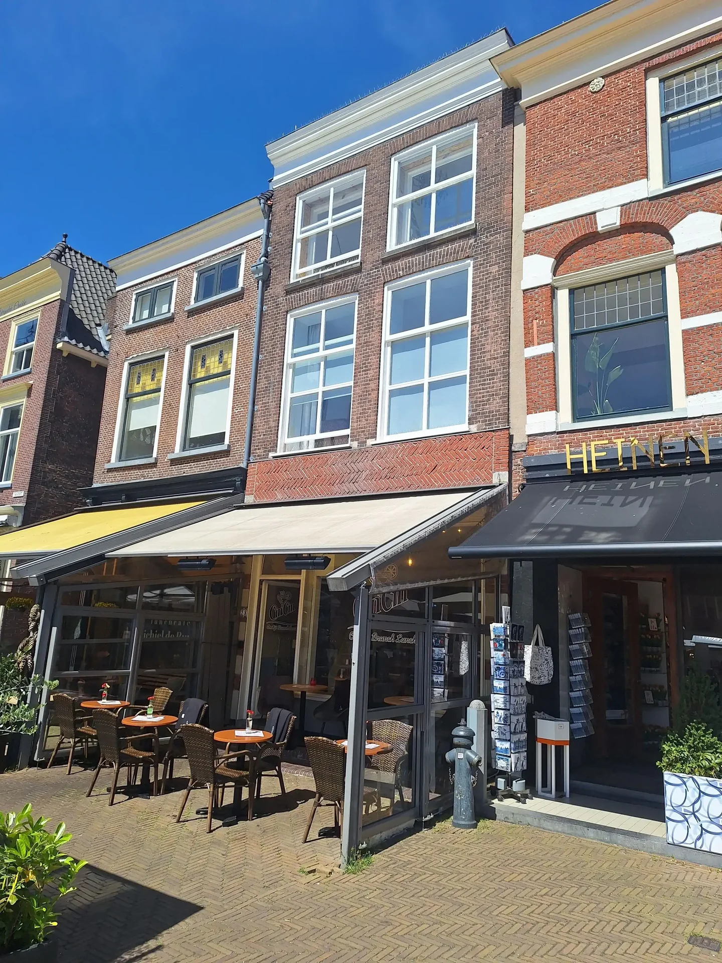 geblurde versie van de foto als achtergrond
