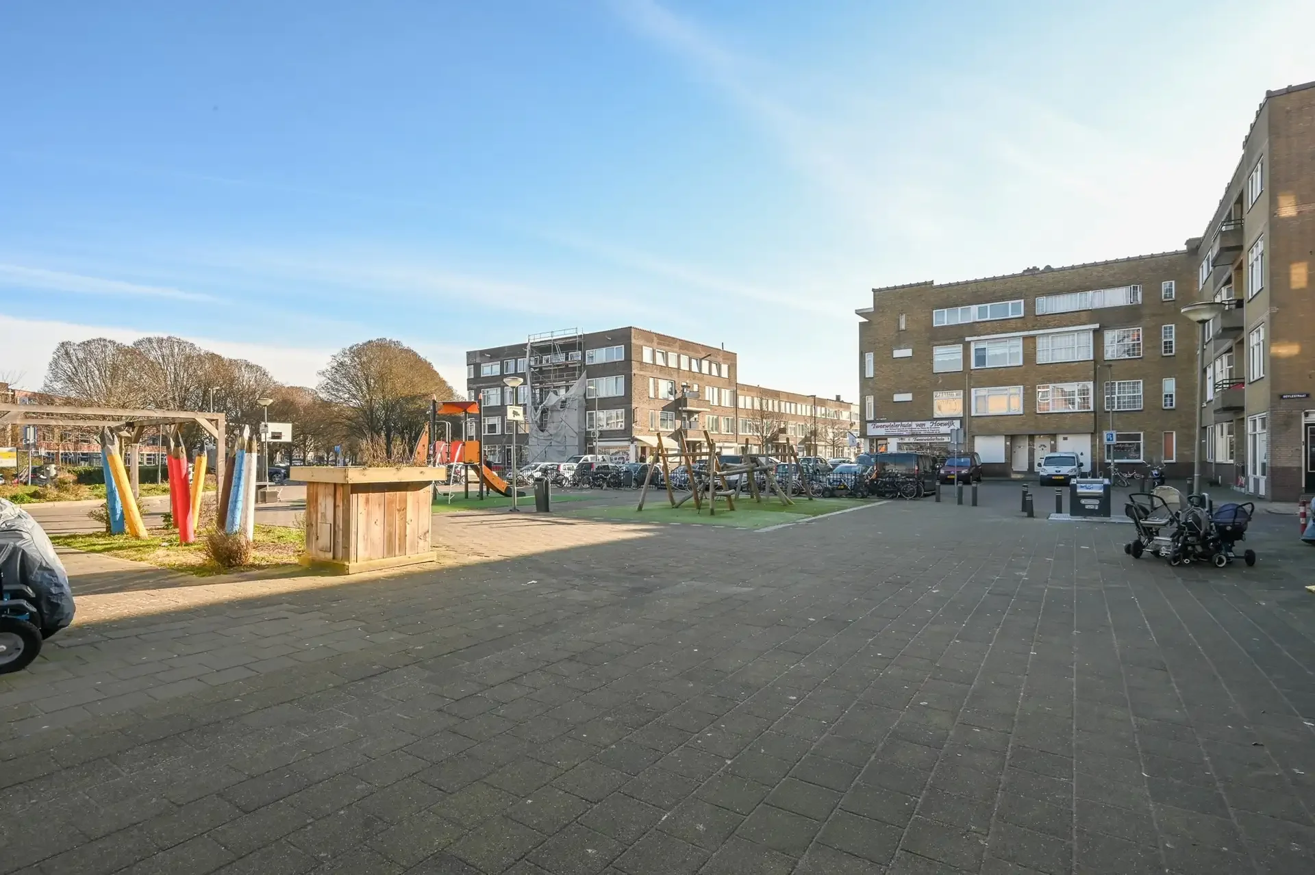 geblurde versie van de foto als achtergrond