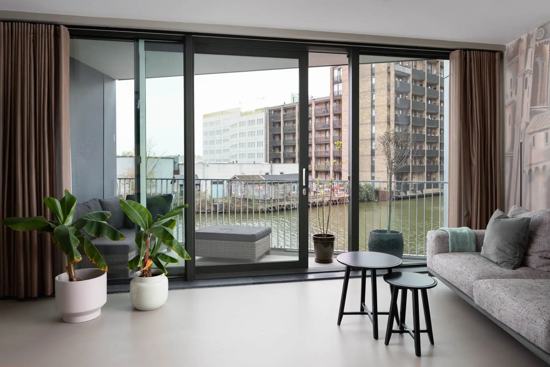 Foto van de Appartement gelegen aan de Conny Stuartstraat in Amsterdam