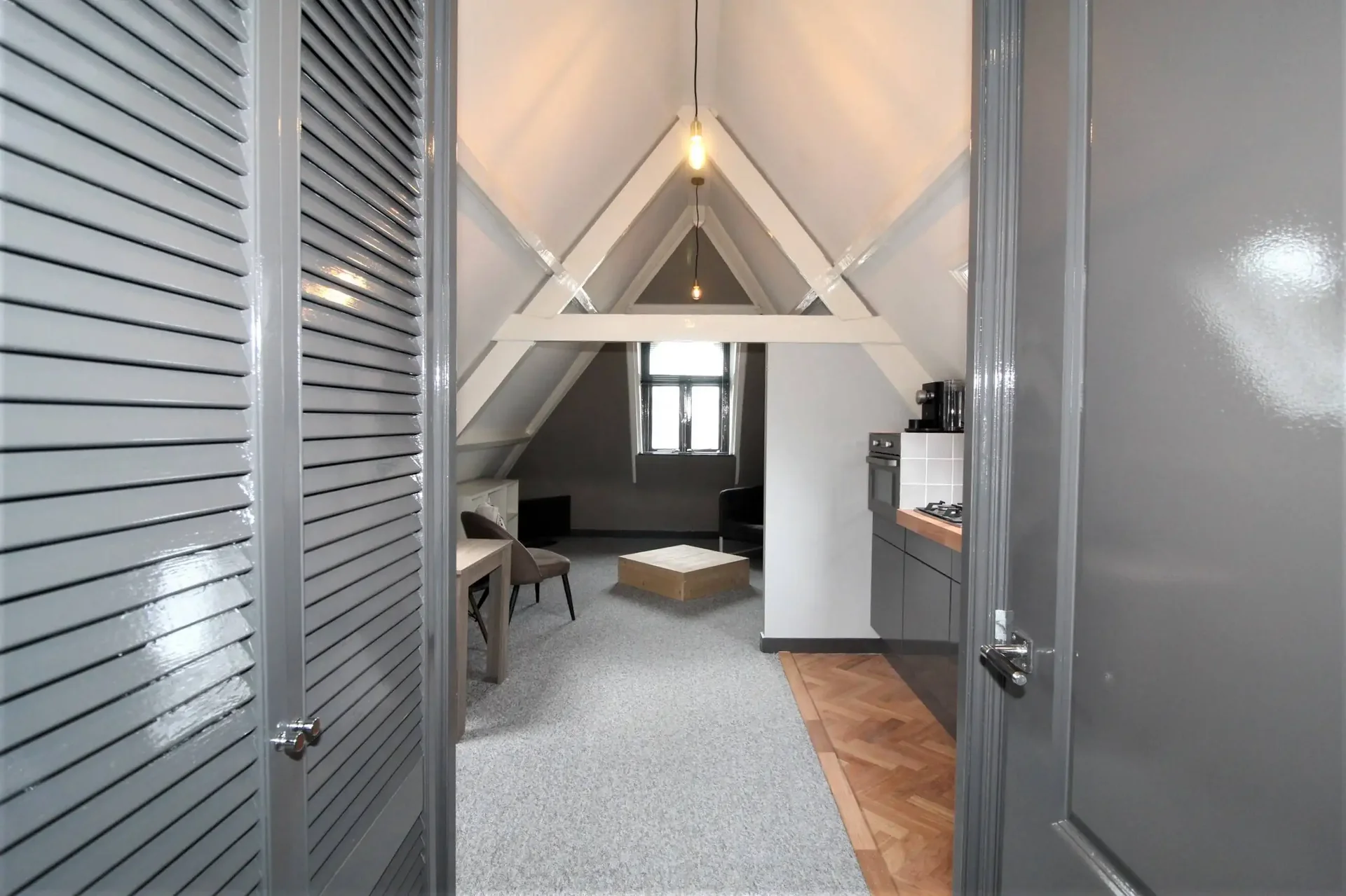Foto van de Appartement gelegen aan de Laan van Meerdervoort in Den Haag