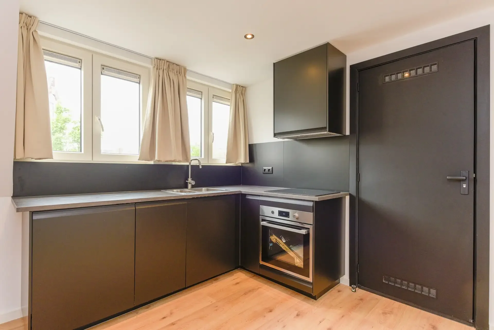 Foto van de Appartement gelegen aan de 1e Middellandstraat in Rotterdam