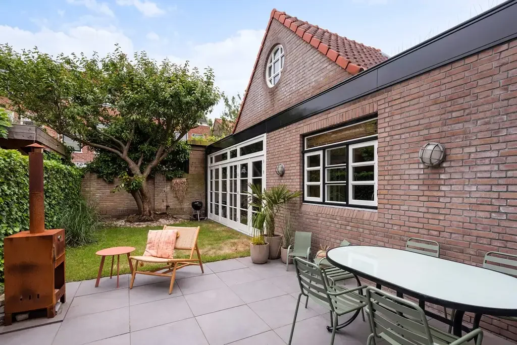 geblurde versie van de foto als achtergrond
