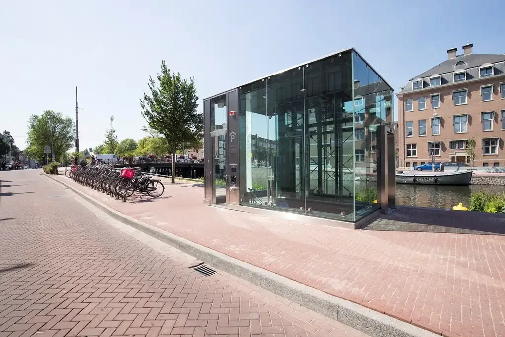 geblurde versie van de foto als achtergrond
