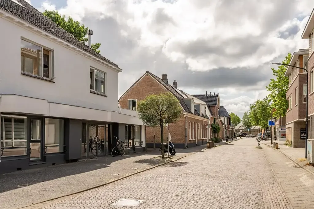 geblurde versie van de foto als achtergrond