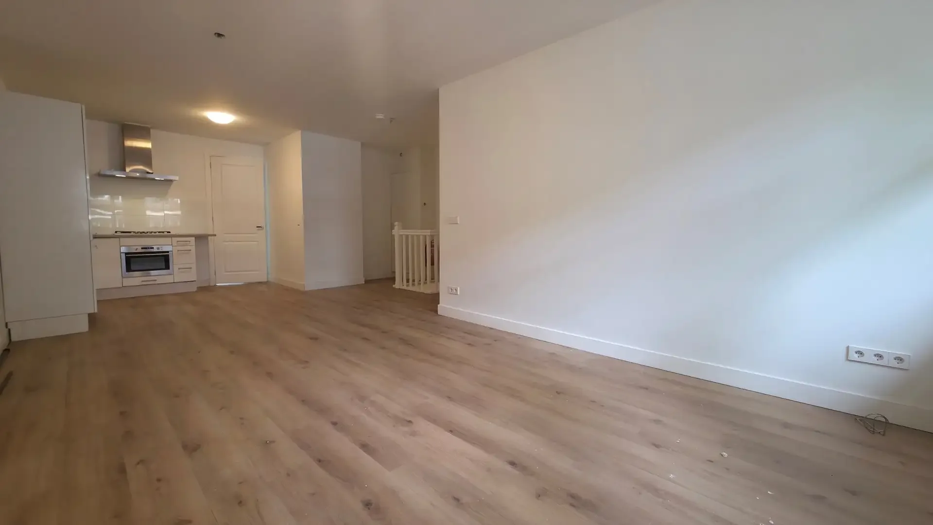 Foto van de Appartement gelegen aan de Mathenesserweg in Rotterdam
