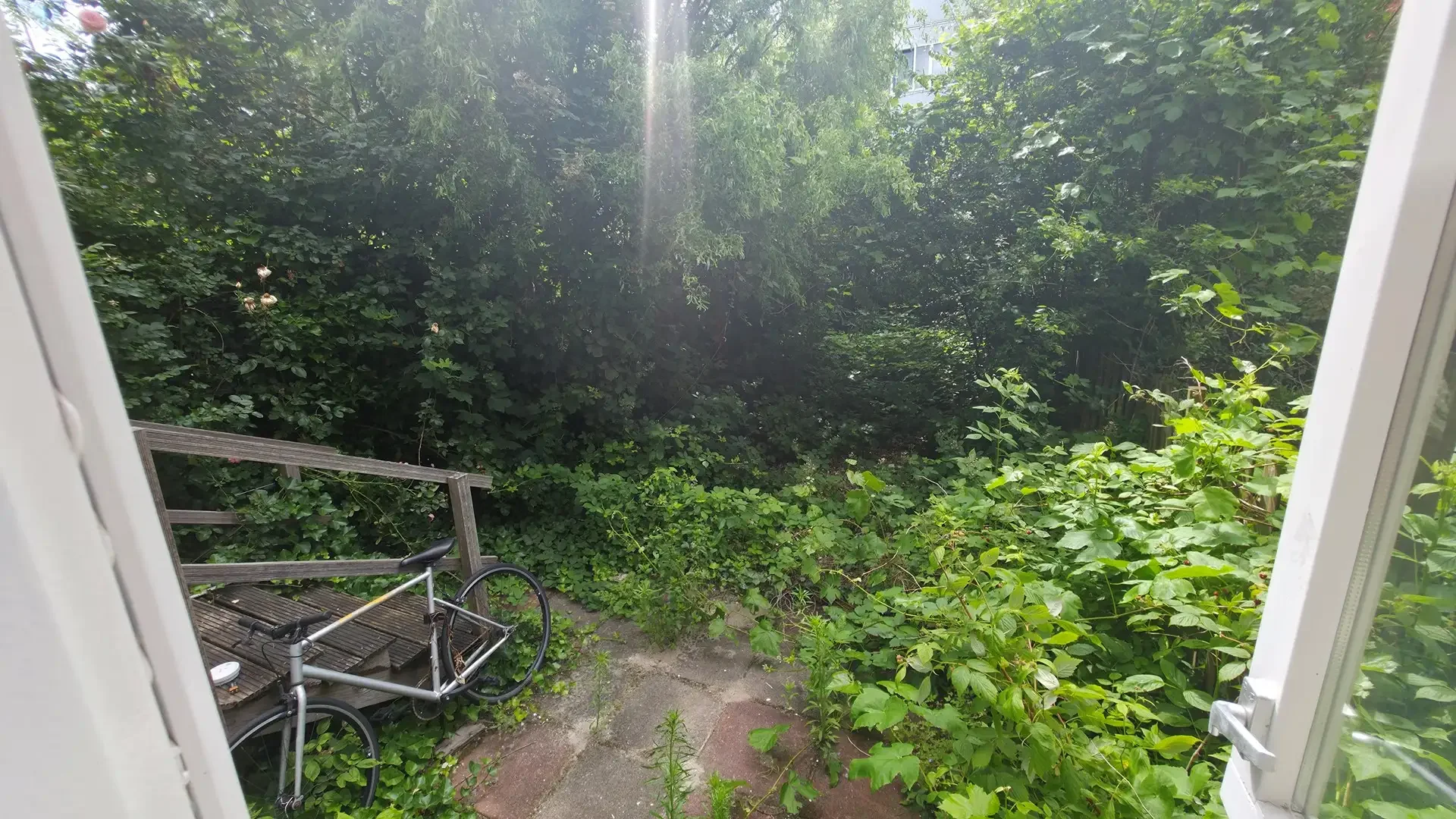 Foto van de Appartement gelegen aan de Mathenesserweg in Rotterdam