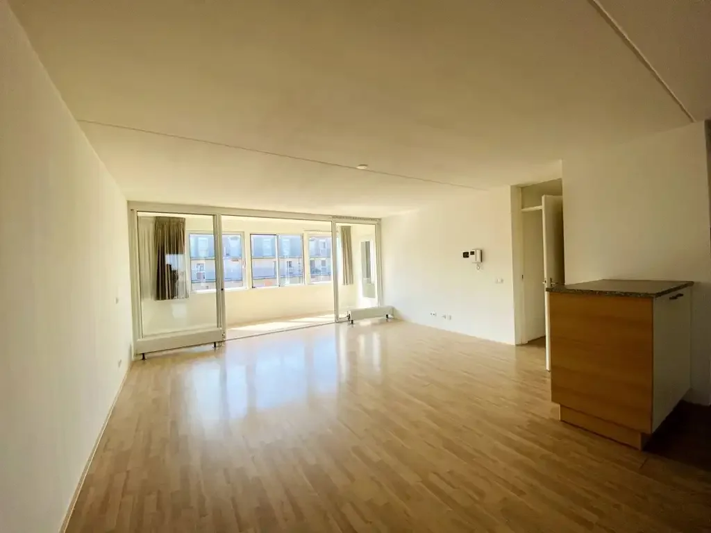 Foto van de Appartement gelegen aan de Martini van Geffenstraat in Amsterdam