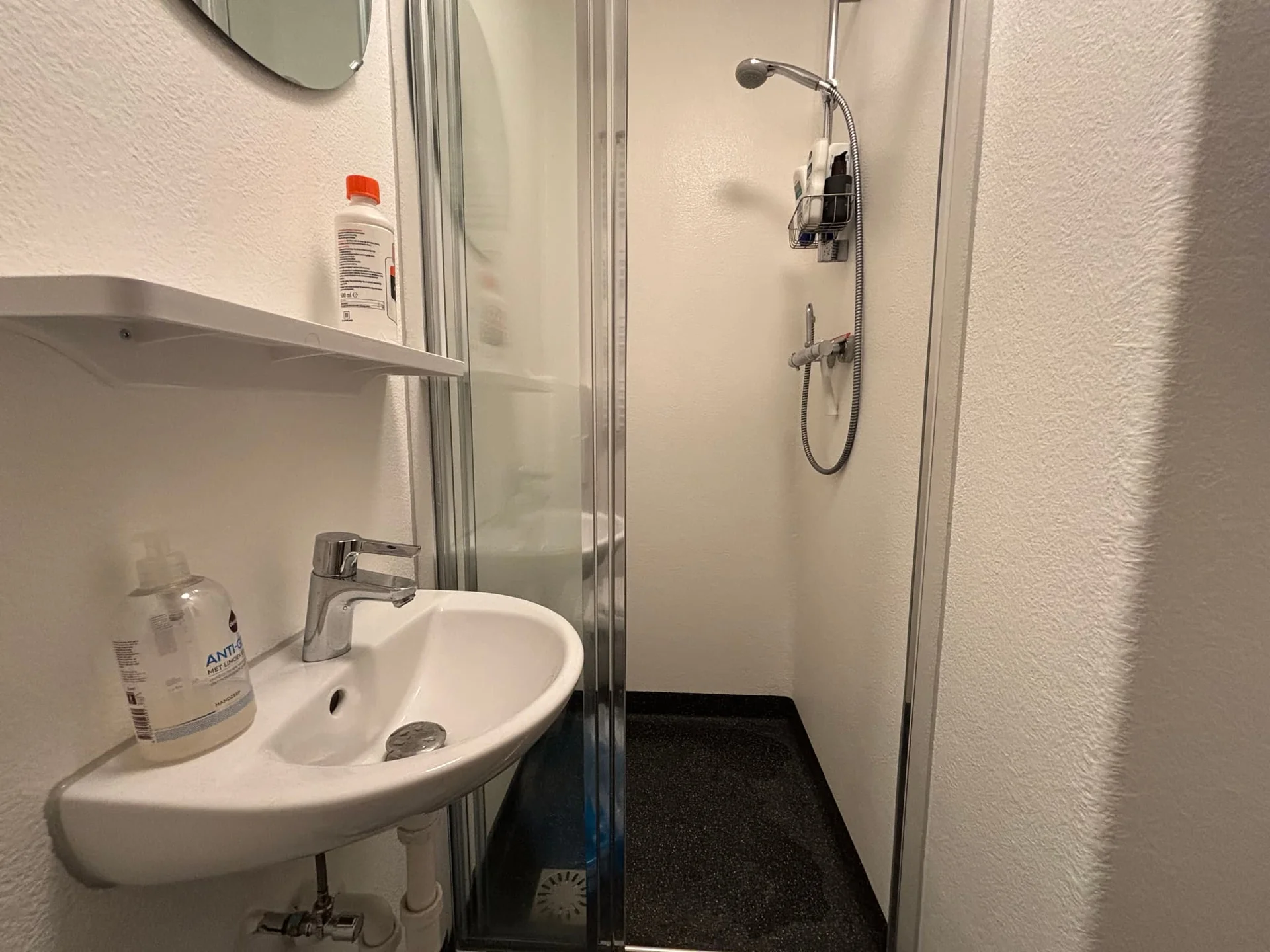 Foto van de Kamer gelegen aan de Verlengde Oosterweg in Groningen