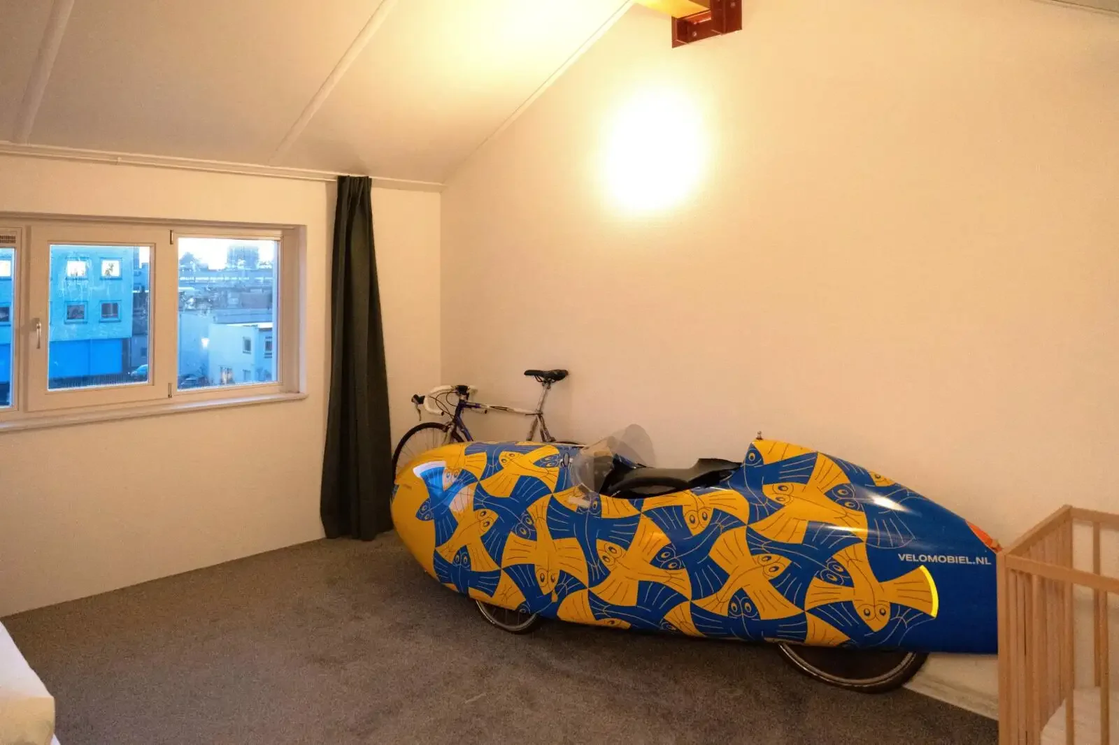 geblurde versie van de foto als achtergrond