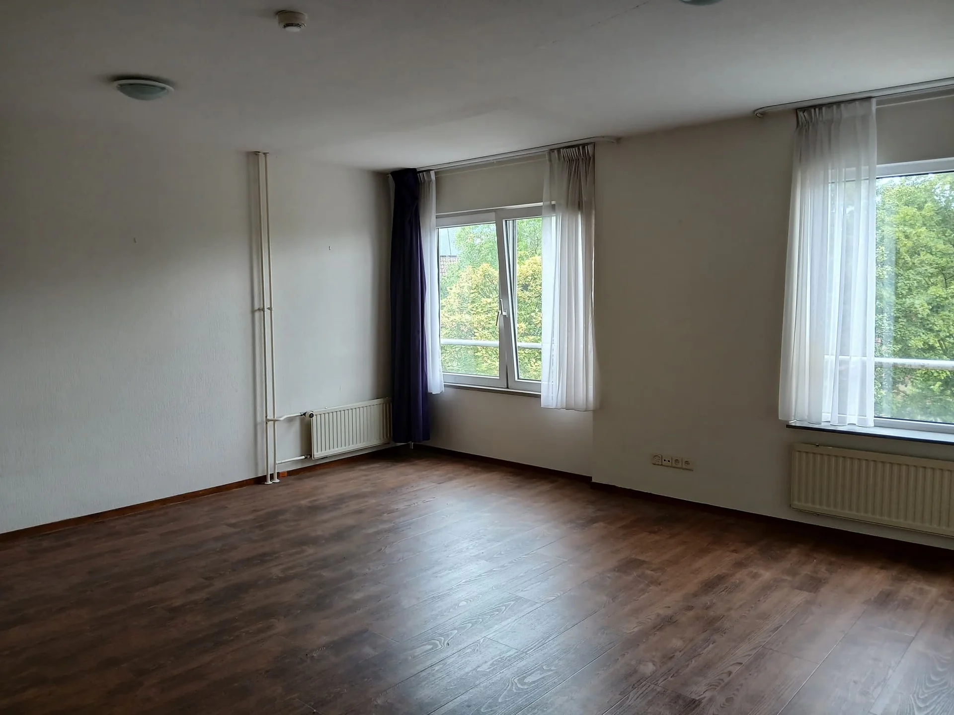 geblurde versie van de foto als achtergrond