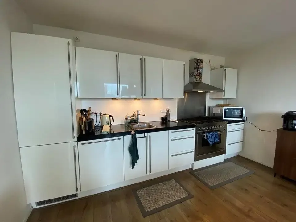 geblurde versie van de foto als achtergrond