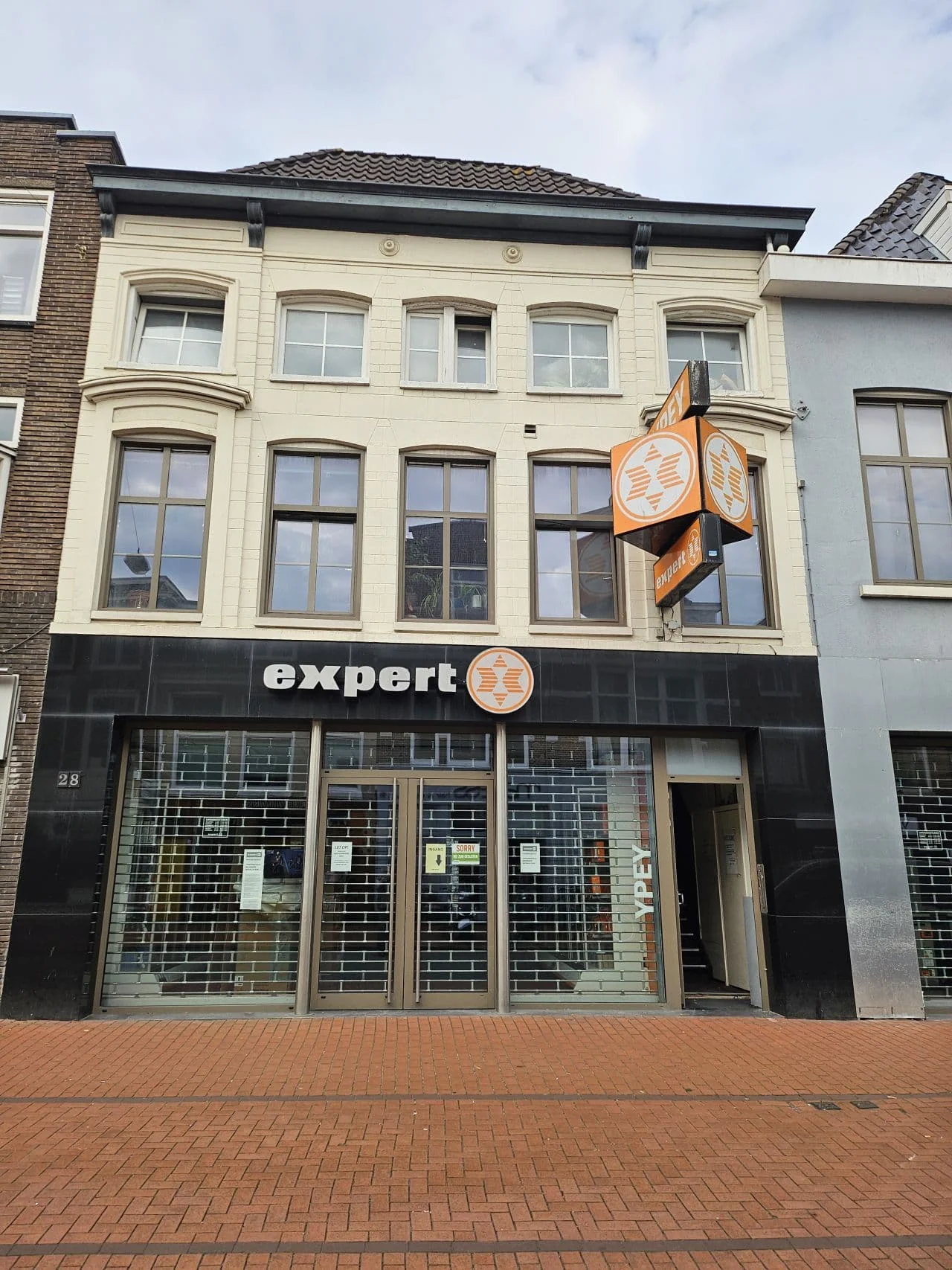 Foto van de Kamer gelegen aan de Nieuwe Ebbingestraat in Groningen