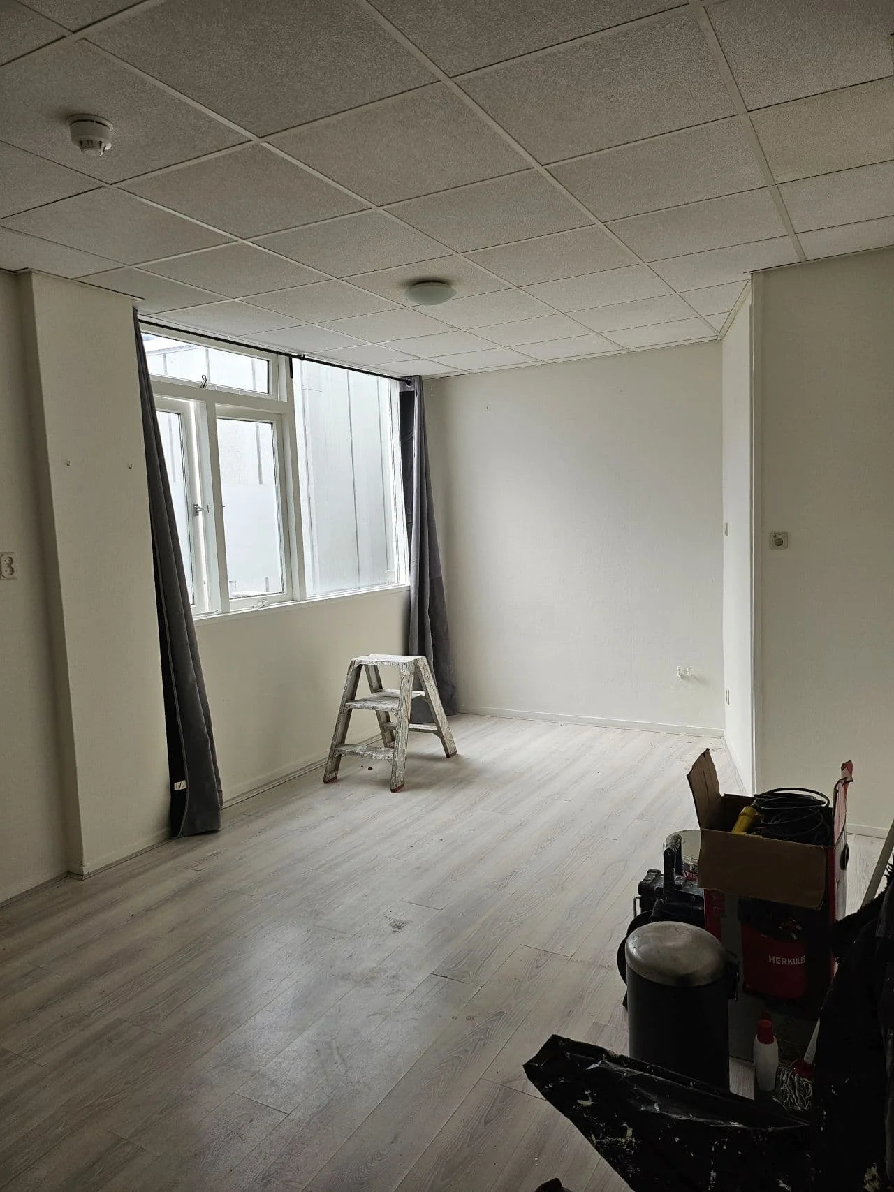 Foto van de Kamer gelegen aan de Nieuwe Ebbingestraat in Groningen