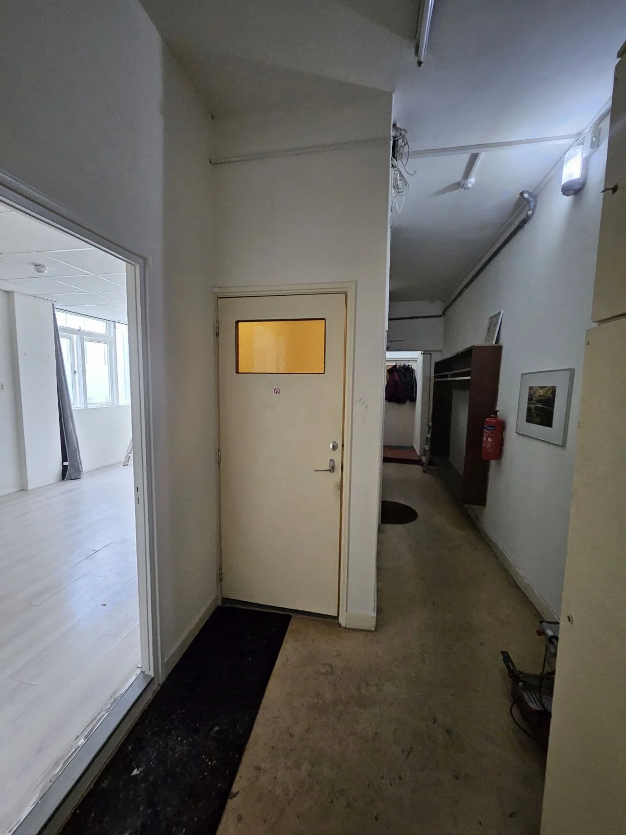 Foto van de Kamer gelegen aan de Nieuwe Ebbingestraat in Groningen