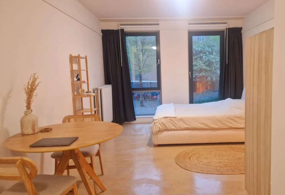 Foto van de Studio gelegen aan de Von Zesenstraat in Amsterdam